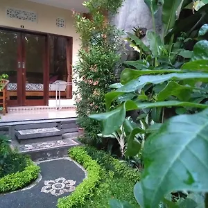 Uma Taman House Гостевой дом
