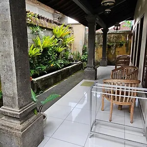 2* Guest house Umah Dajane